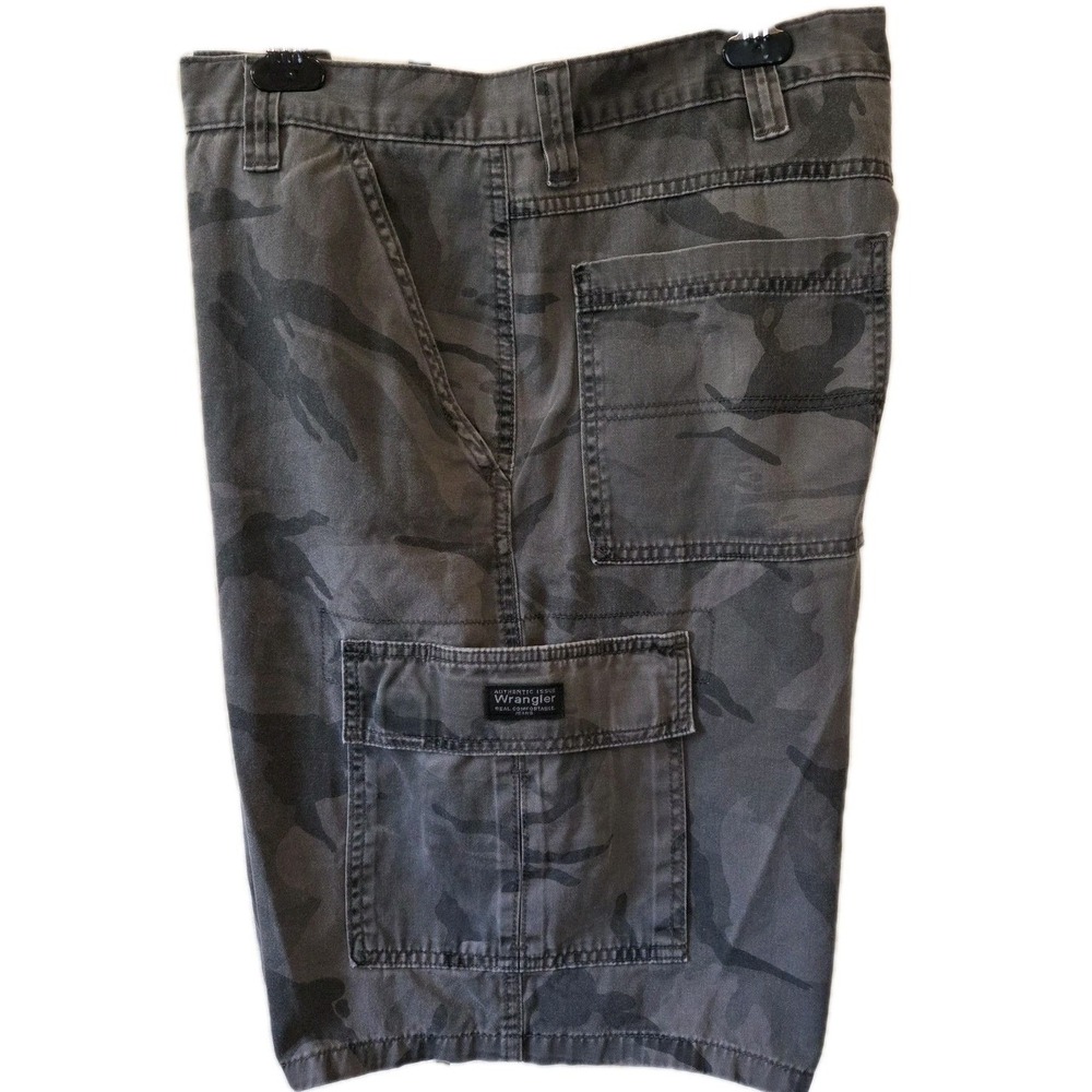 WRANGLER Cargo Shorts Men 38 Reg Camo Green Army Thick Outdoor Retro Hike 38x8